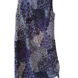 Sleek patterned dress great for office date or special occasion